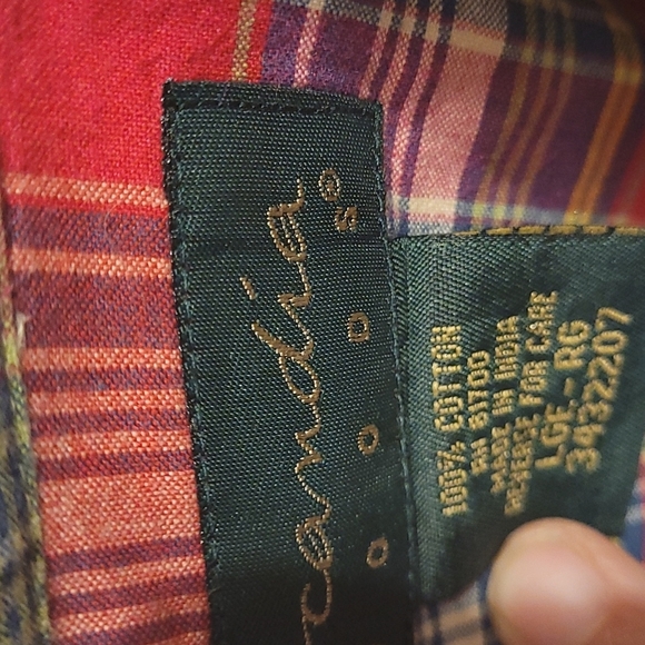 F21-: SCANDIA WOODS, MEN BUTTON DOWN - Picture 2 of 3